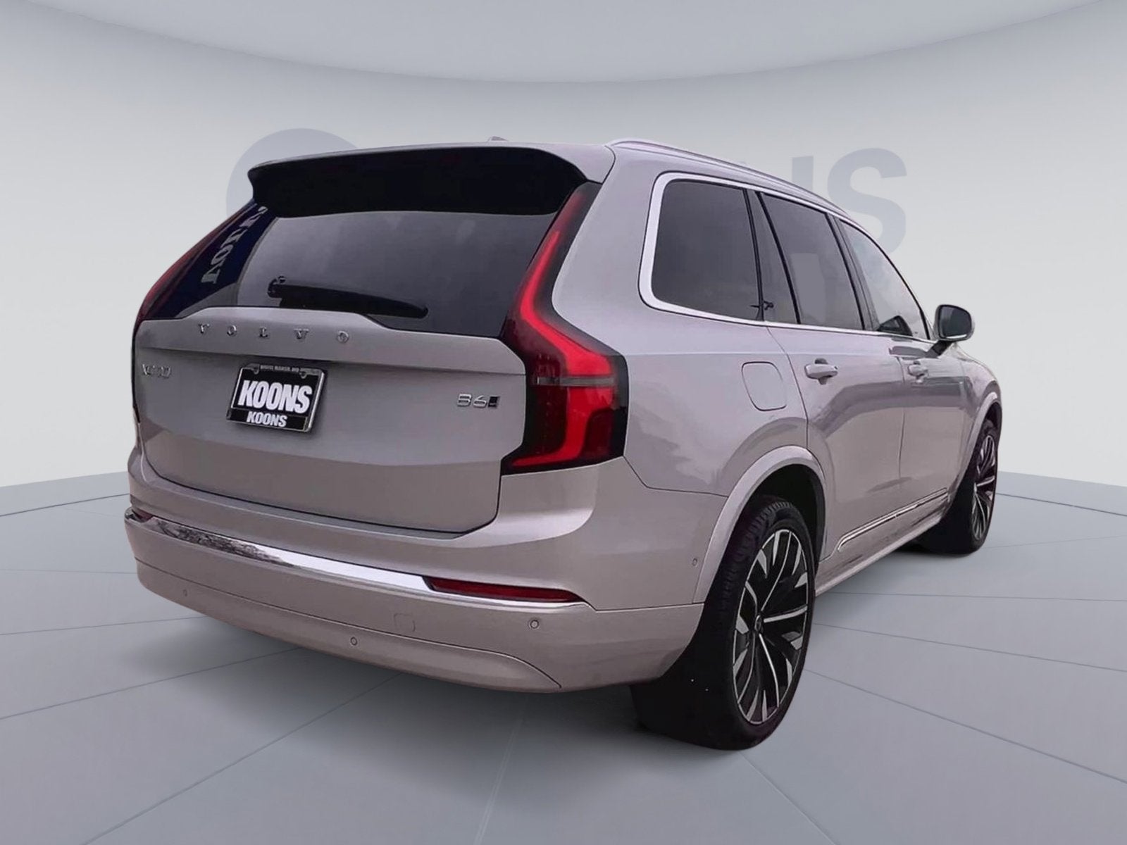 2025 Volvo XC90 B6 Plus 7-Seater