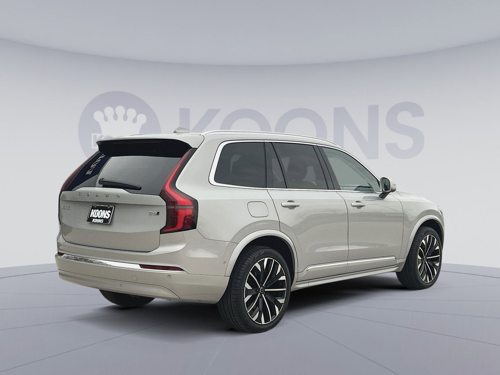 2025 Volvo XC90 B6 Plus 7-Seater