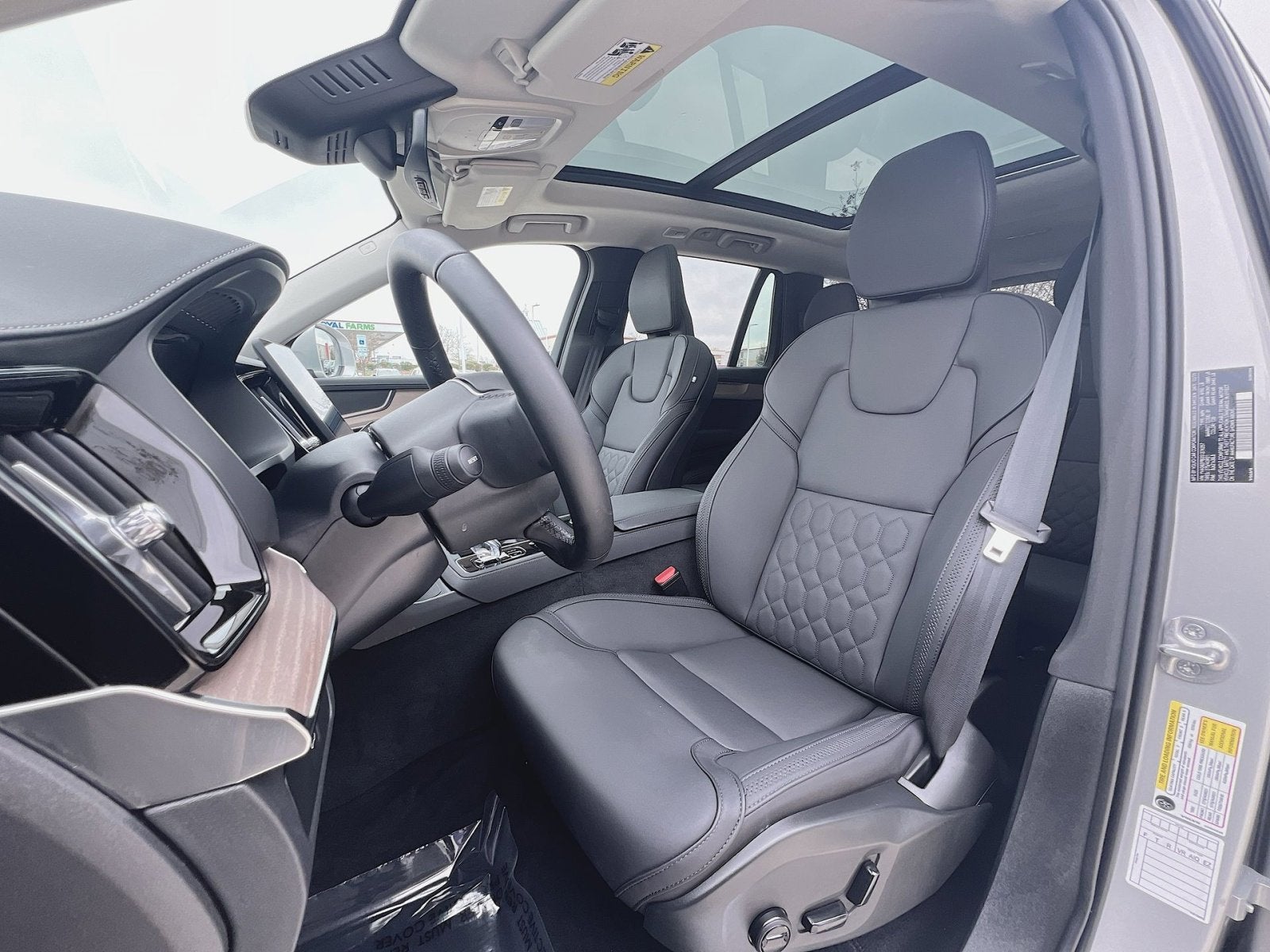 2025 Volvo XC90 B6 Plus 7-Seater