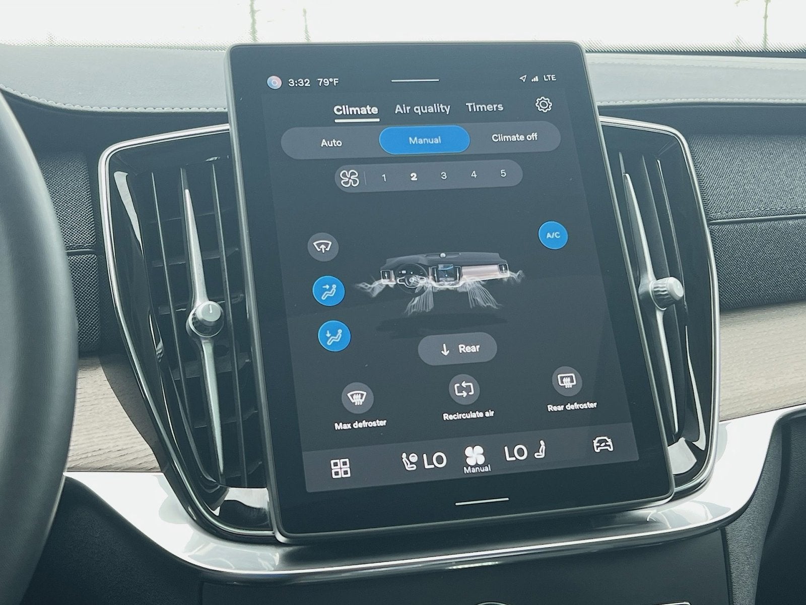 2025 Volvo XC90 B6 Plus 7-Seater