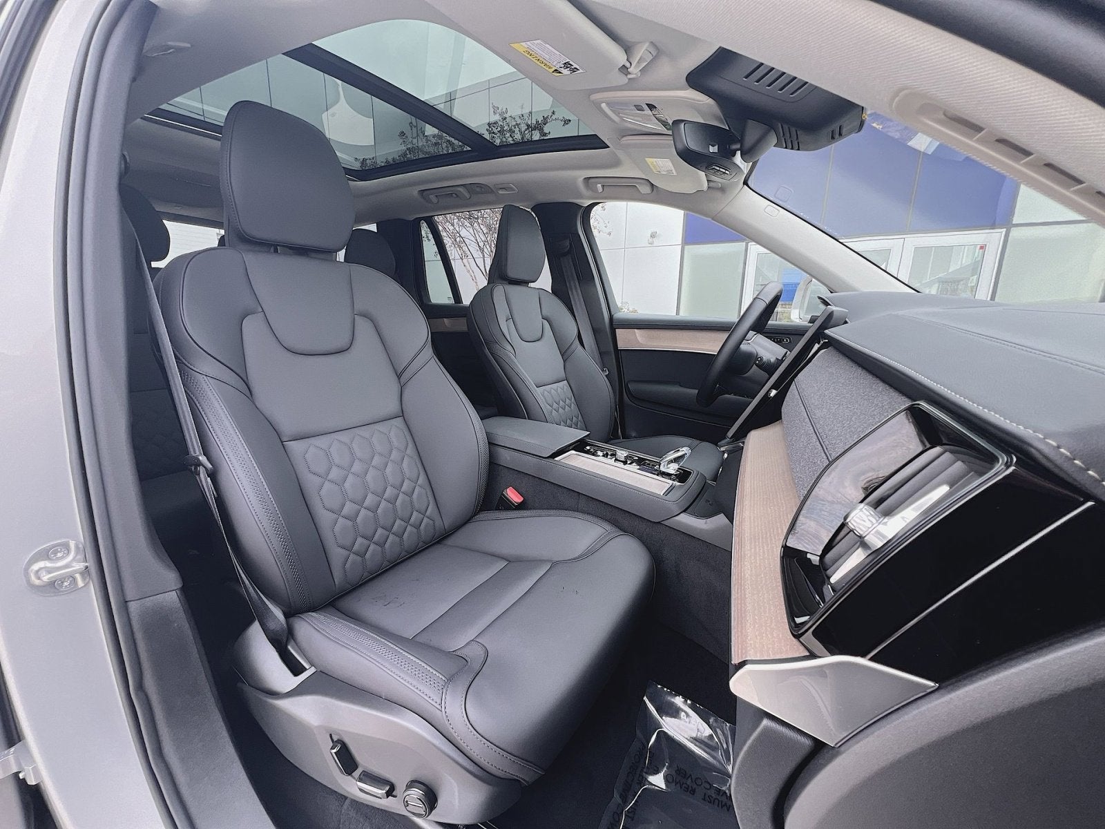 2025 Volvo XC90 B6 Plus 7-Seater