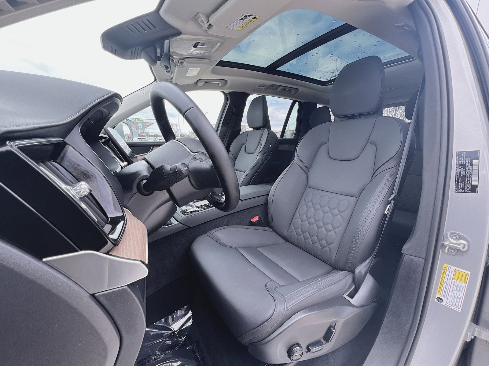 2025 Volvo XC90 B6 Plus 7-Seater