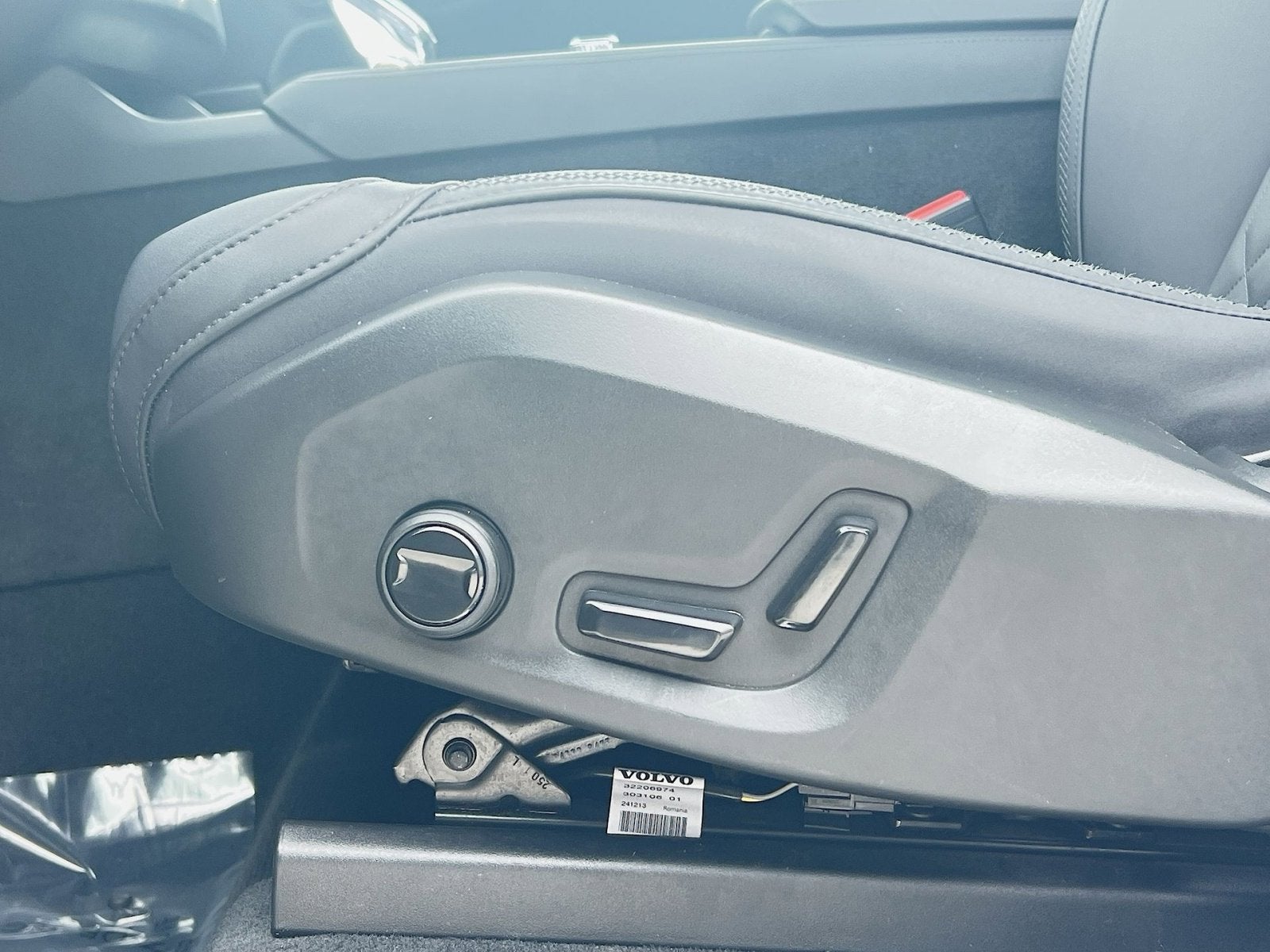 2025 Volvo XC90 B6 Plus 7-Seater