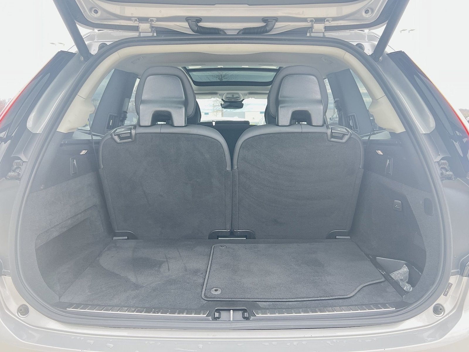 2025 Volvo XC90 B6 Plus 7-Seater