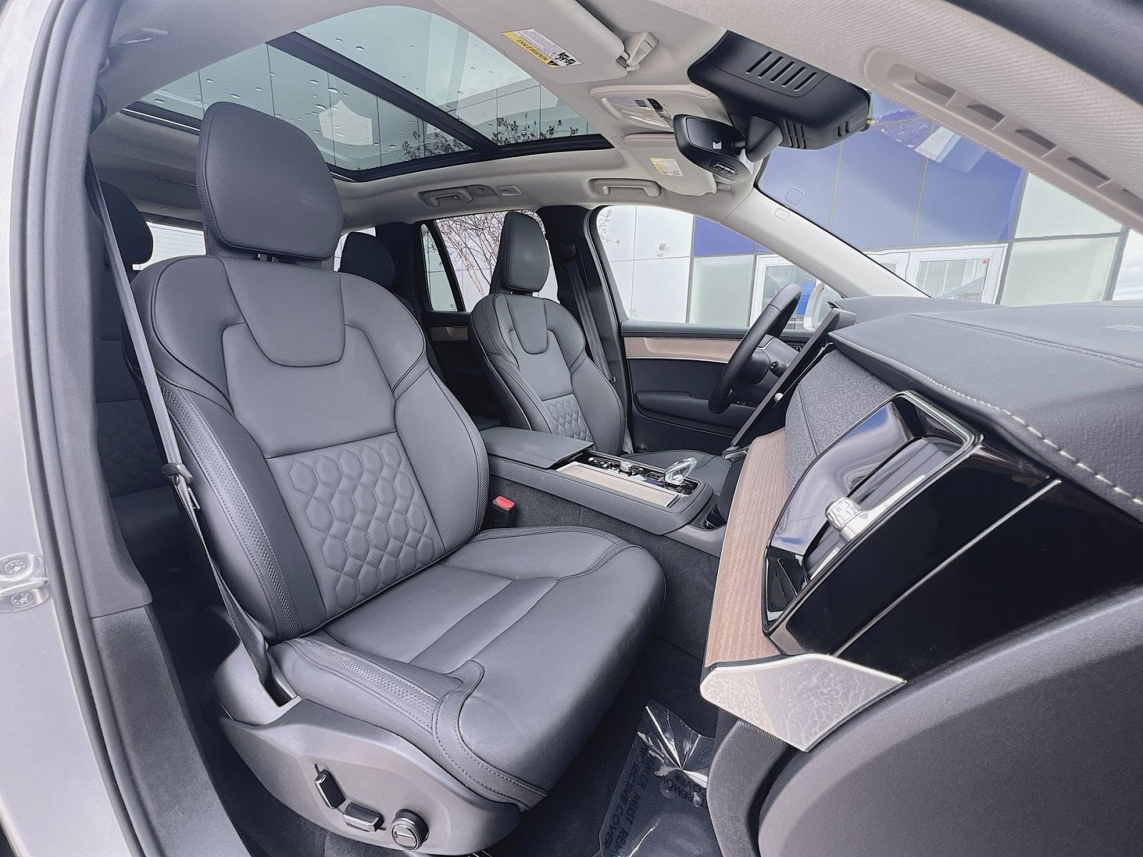 2025 Volvo XC90 B6 Plus 7-Seater