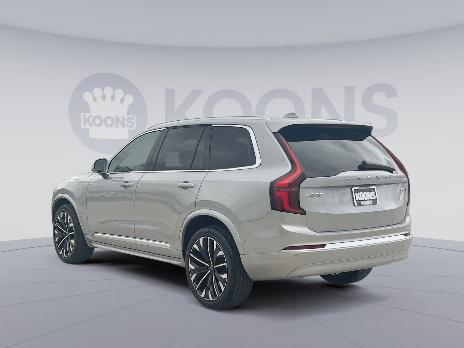 2025 Volvo XC90 B6 Plus 7-Seater
