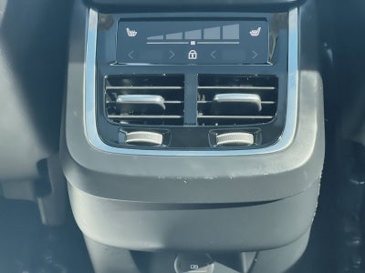 2024 Volvo XC90 B6 Plus Bright Theme