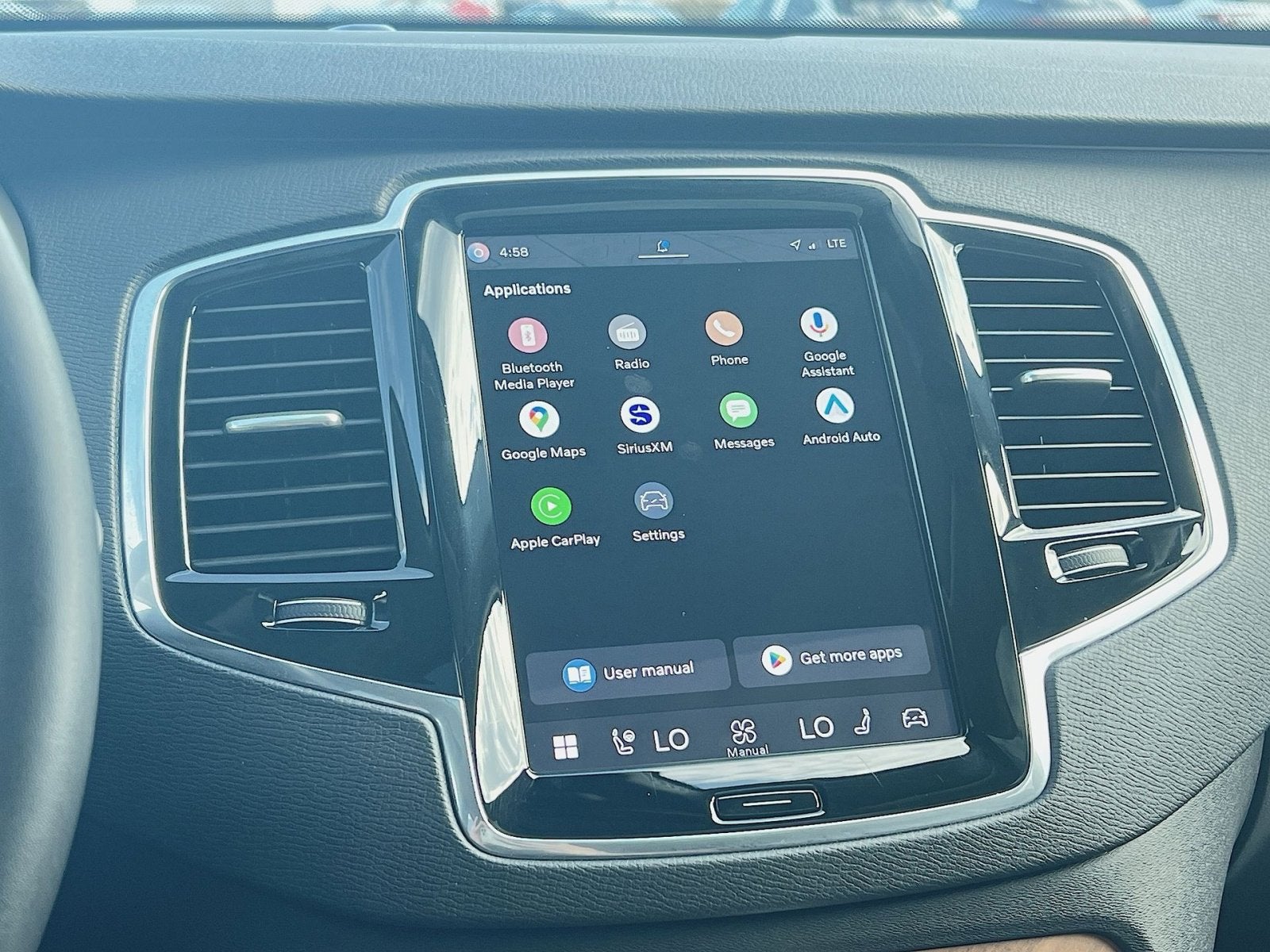 2025 Volvo XC90 B6 Plus 7-Seater