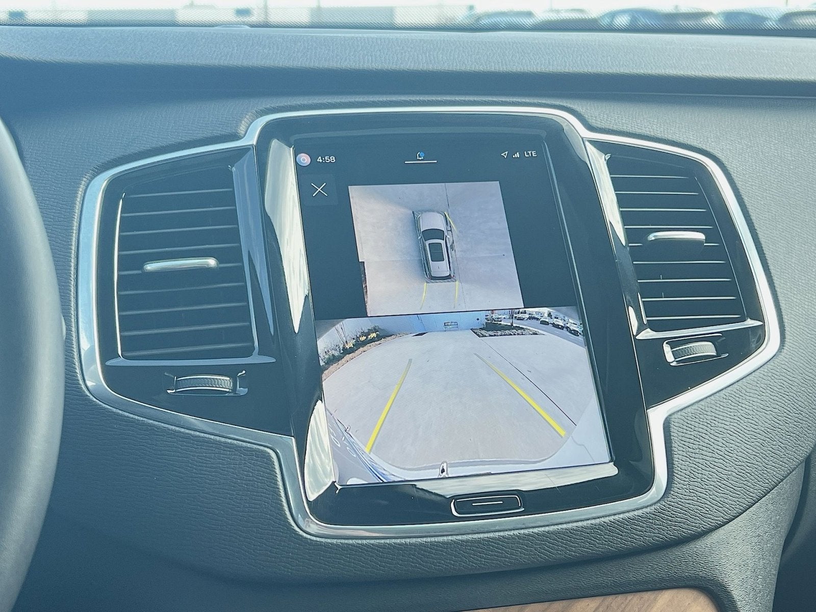 2025 Volvo XC90 B6 Plus 7-Seater