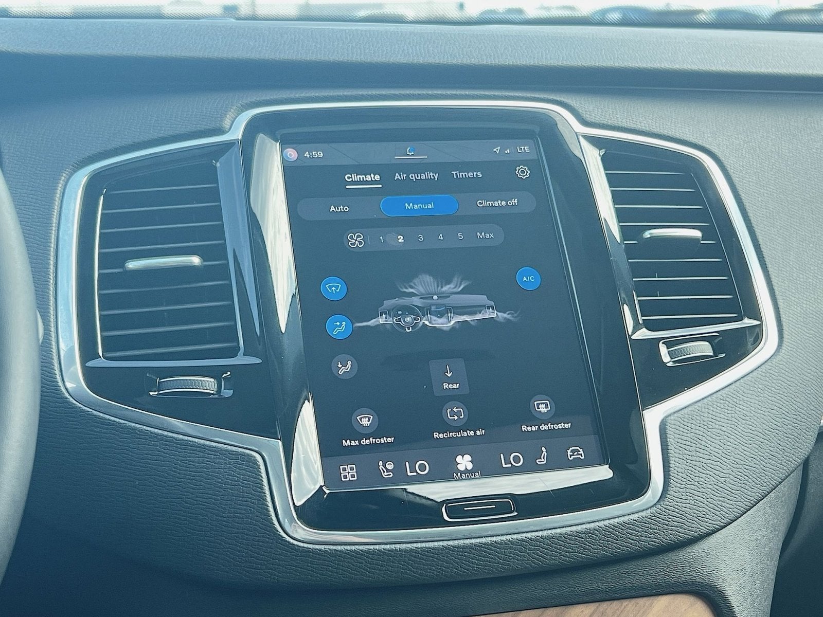 2025 Volvo XC90 B6 Plus 7-Seater