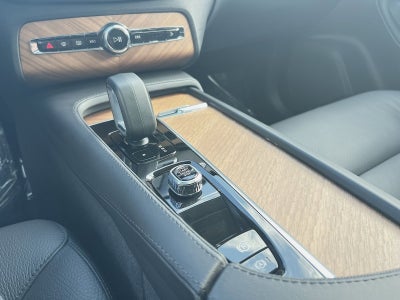 2025 Volvo XC90 B6 Plus 7-Seater