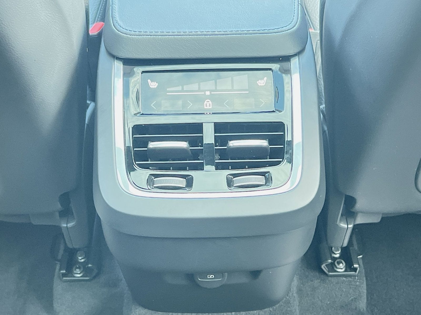 2025 Volvo XC90 B6 Plus 7-Seater