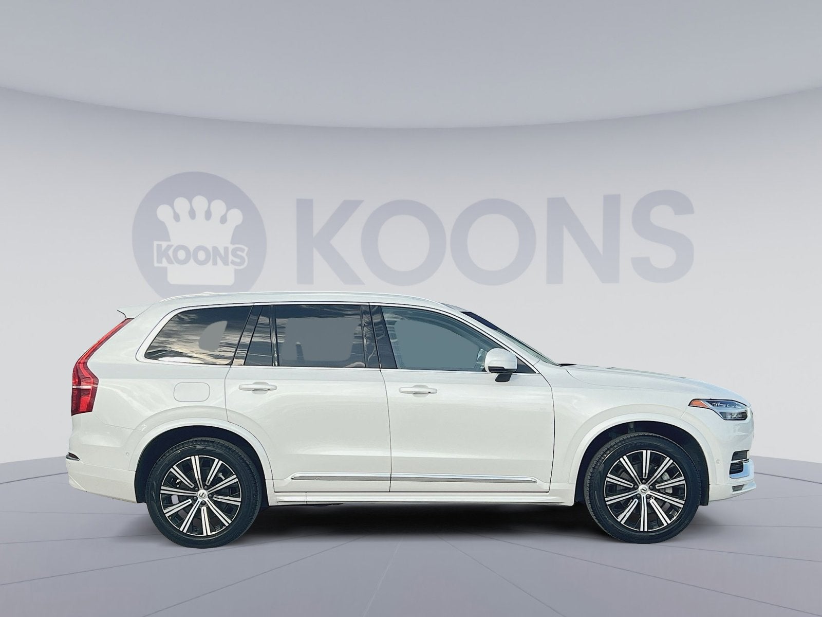 2025 Volvo XC90 B6 Plus 7-Seater