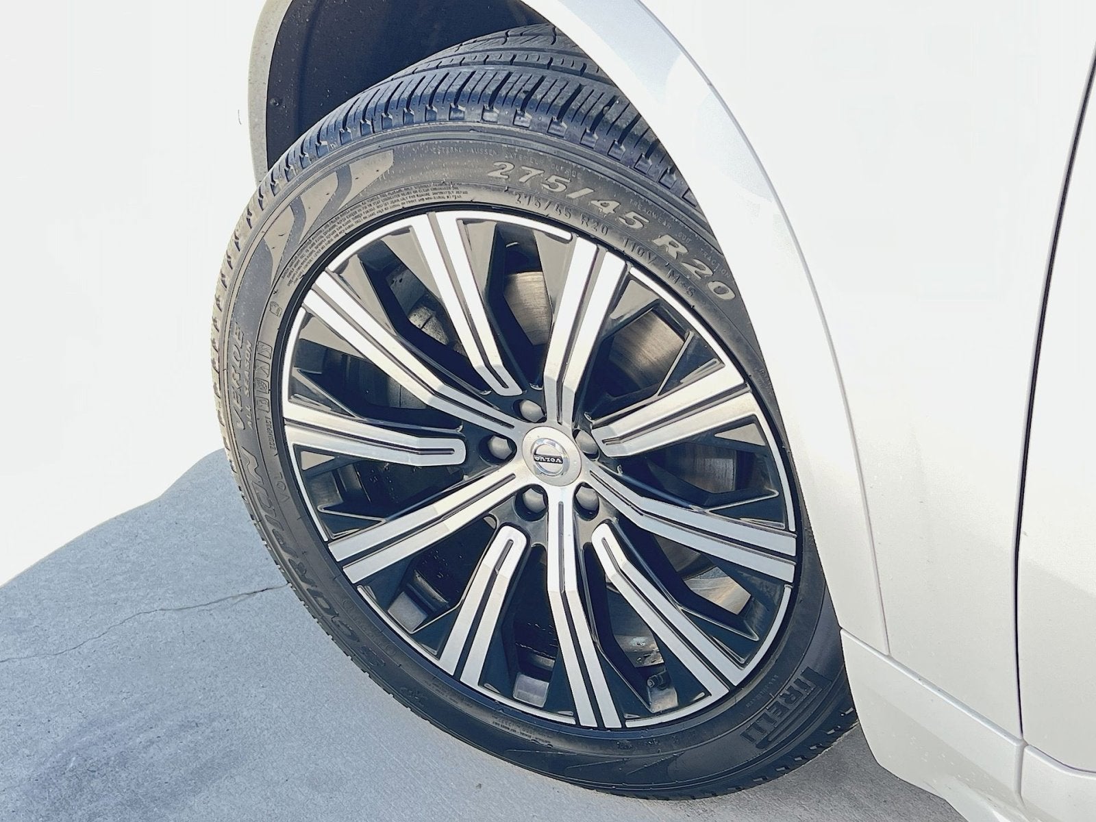 2025 Volvo XC90 B6 Plus 7-Seater