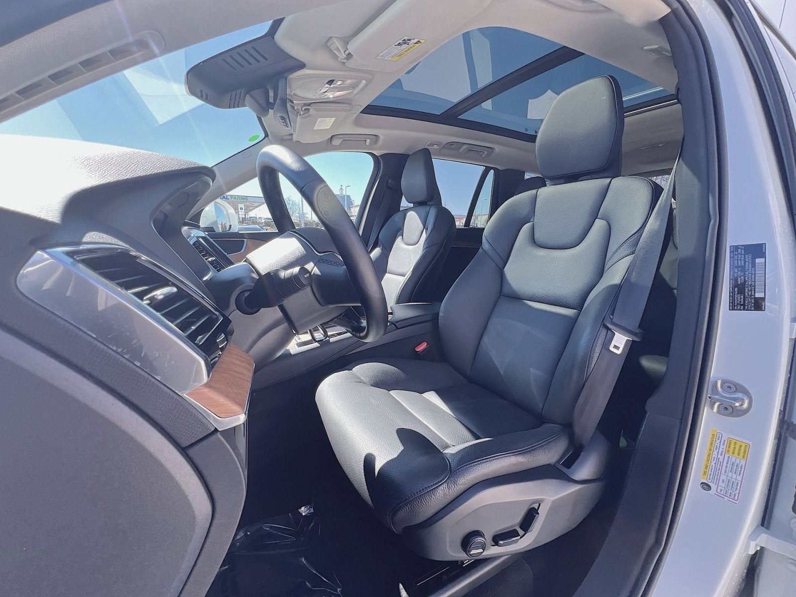 2025 Volvo XC90 B6 Plus 7-Seater