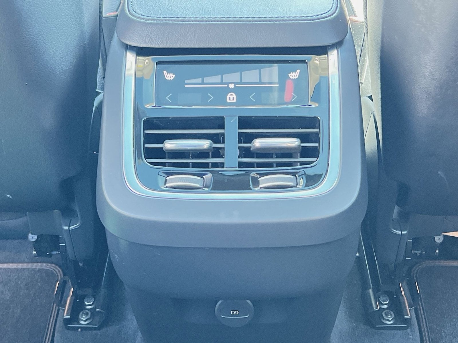 2025 Volvo XC90 B6 Plus 7-Seater