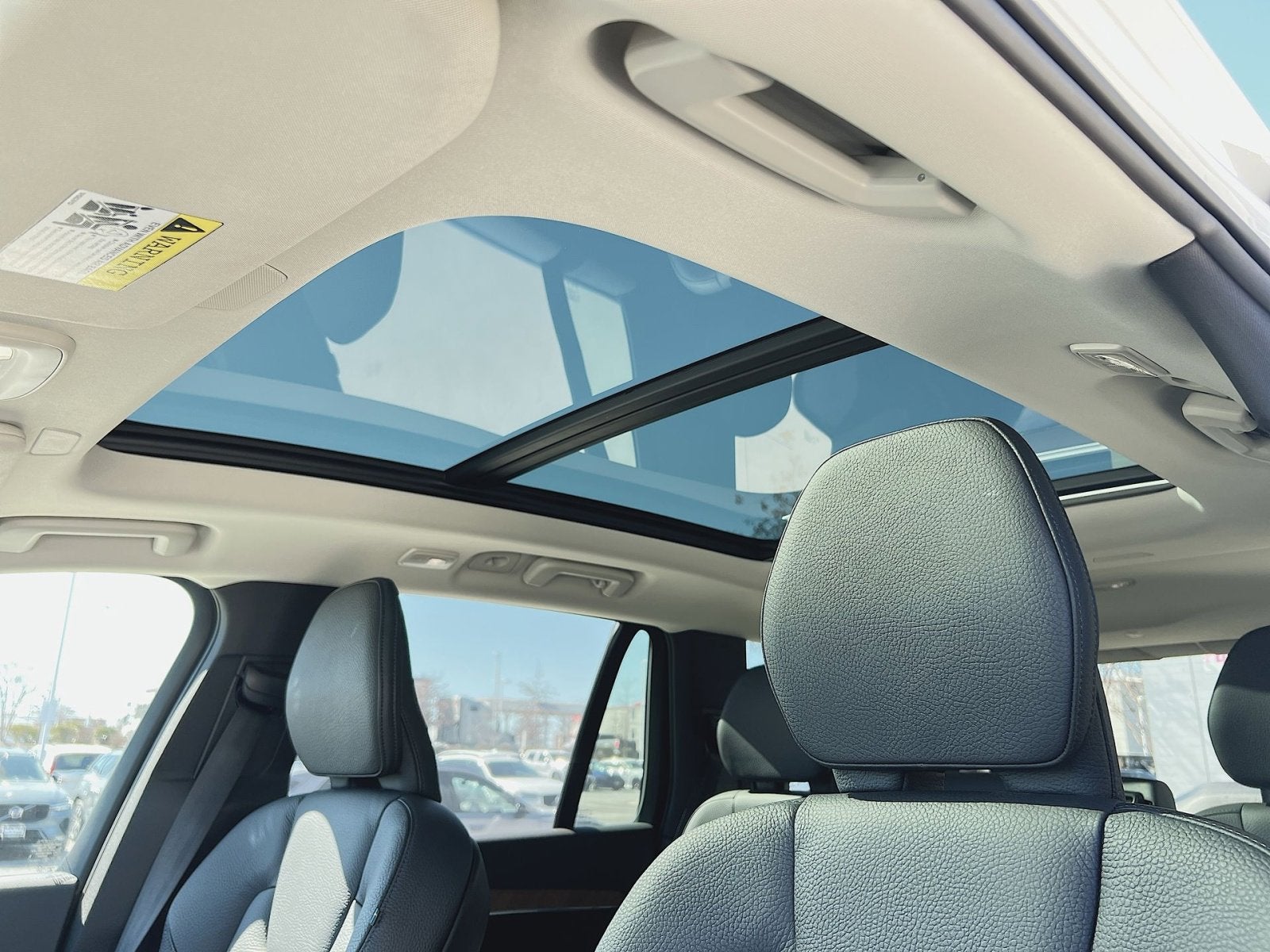 2025 Volvo XC90 B6 Plus 7-Seater