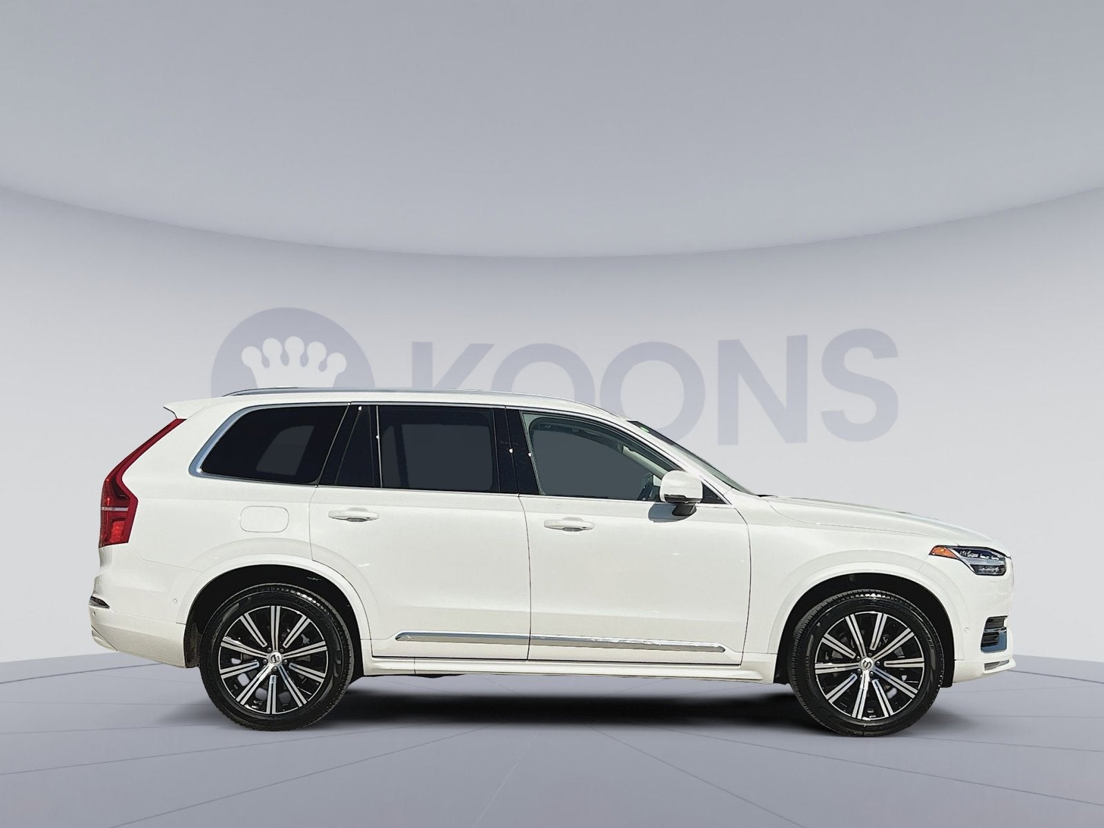2025 Volvo XC90 B6 Plus 7-Seater