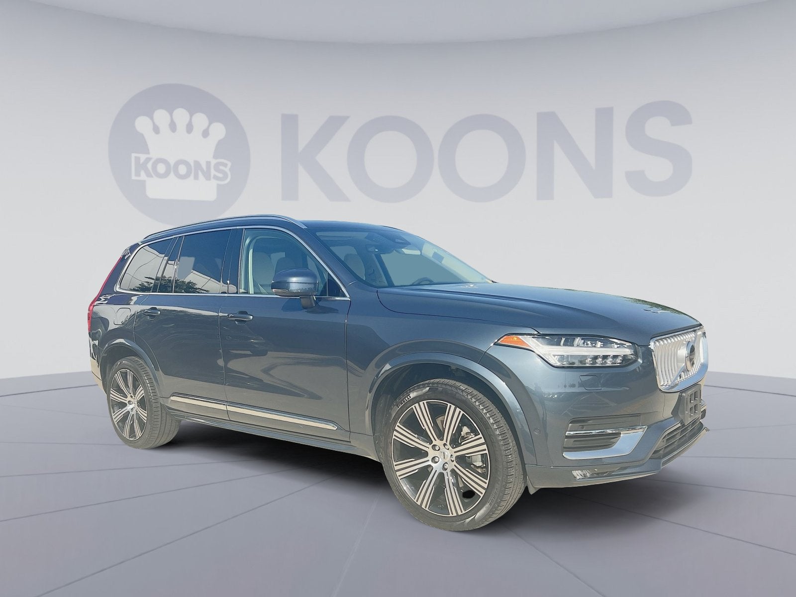 2024 Volvo XC90 B6 Plus Bright Theme