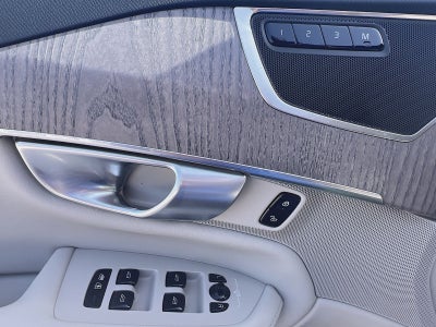 2024 Volvo XC90 B6 Plus Bright Theme