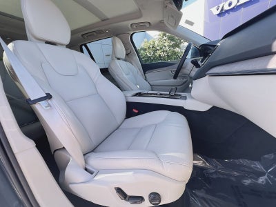 2024 Volvo XC90 B6 Plus Bright Theme