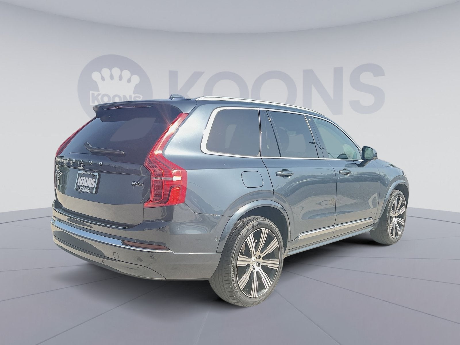 2024 Volvo XC90 B6 Plus Bright Theme
