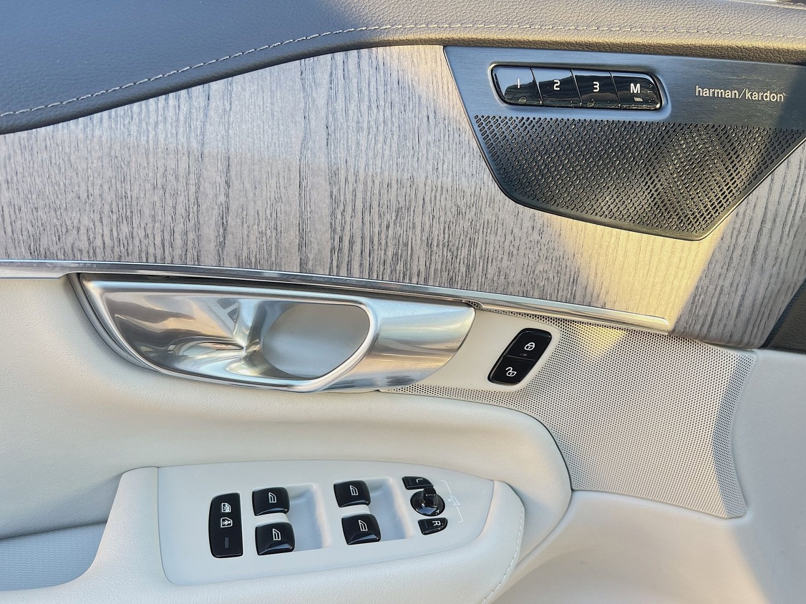 2024 Volvo XC90 Ultimate