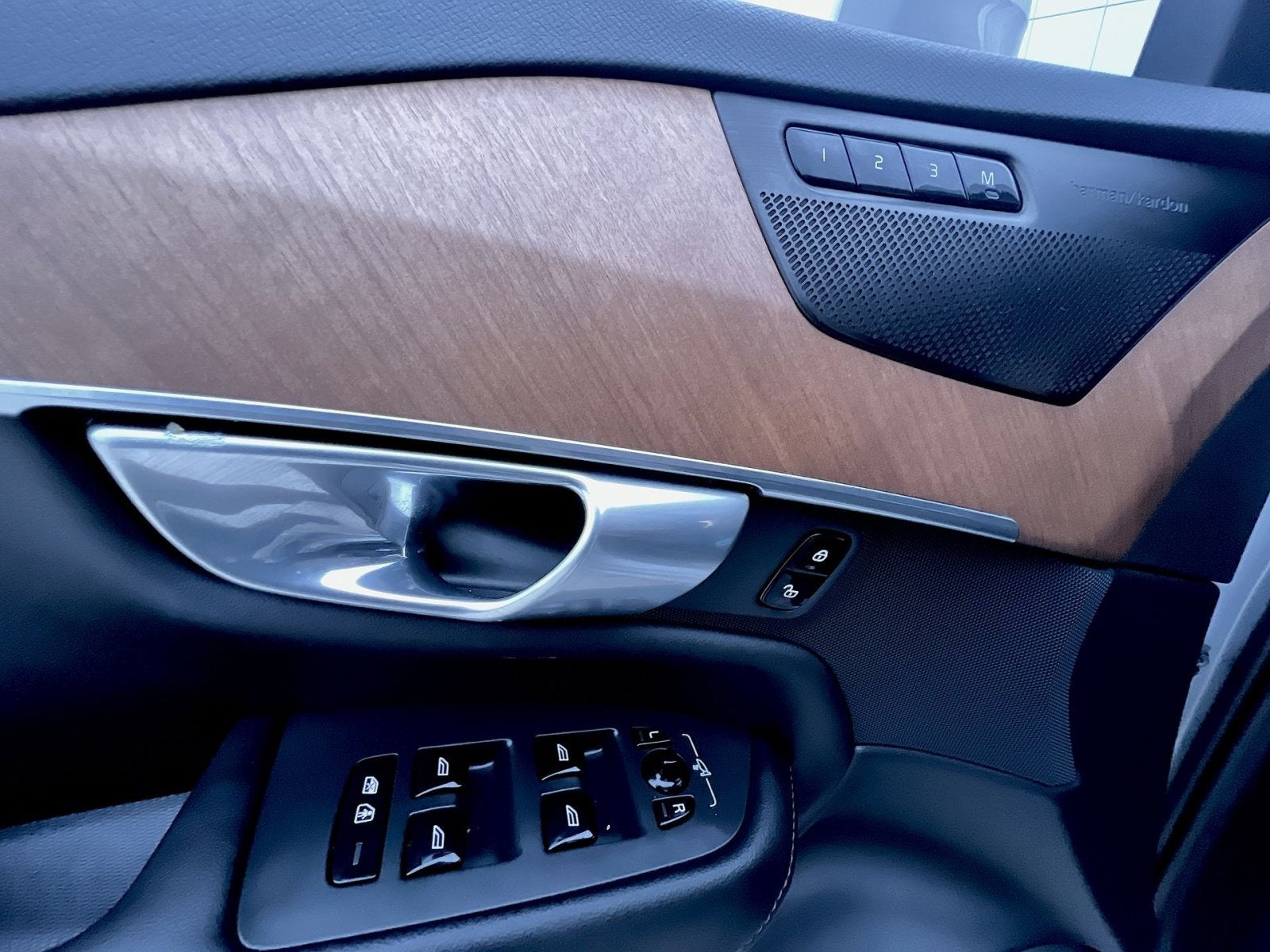 2023 Volvo XC90 B6 Plus 7-Seater