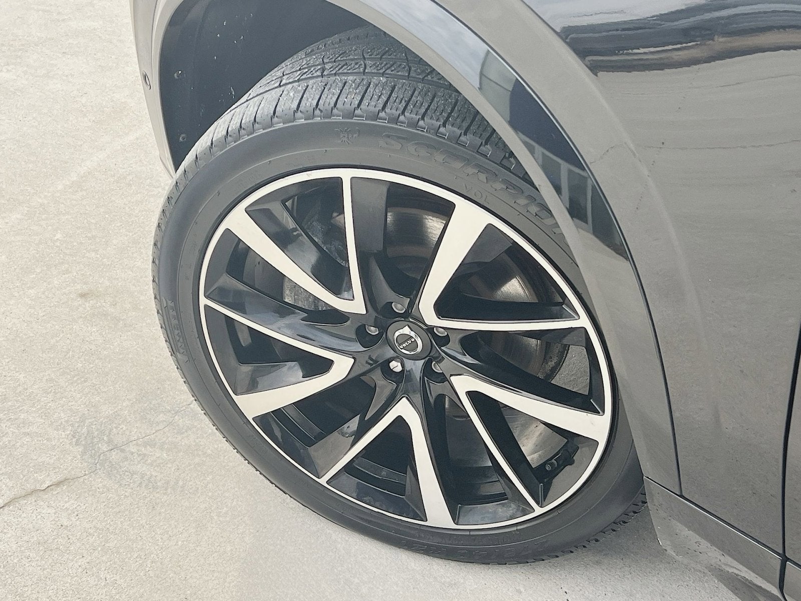 2023 Volvo XC90 B6 Plus 7-Seater