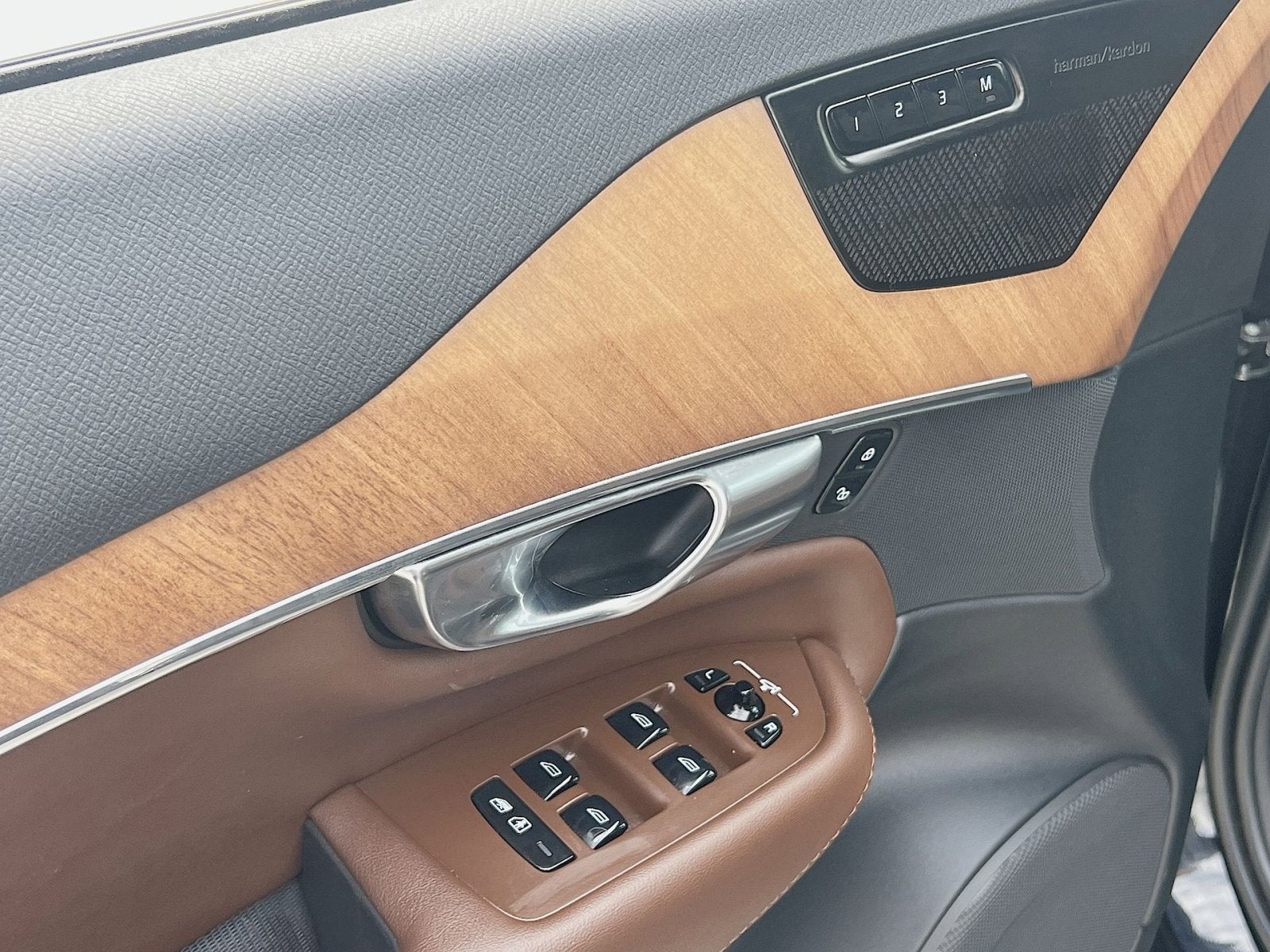 2023 Volvo XC90 B6 Plus 7-Seater