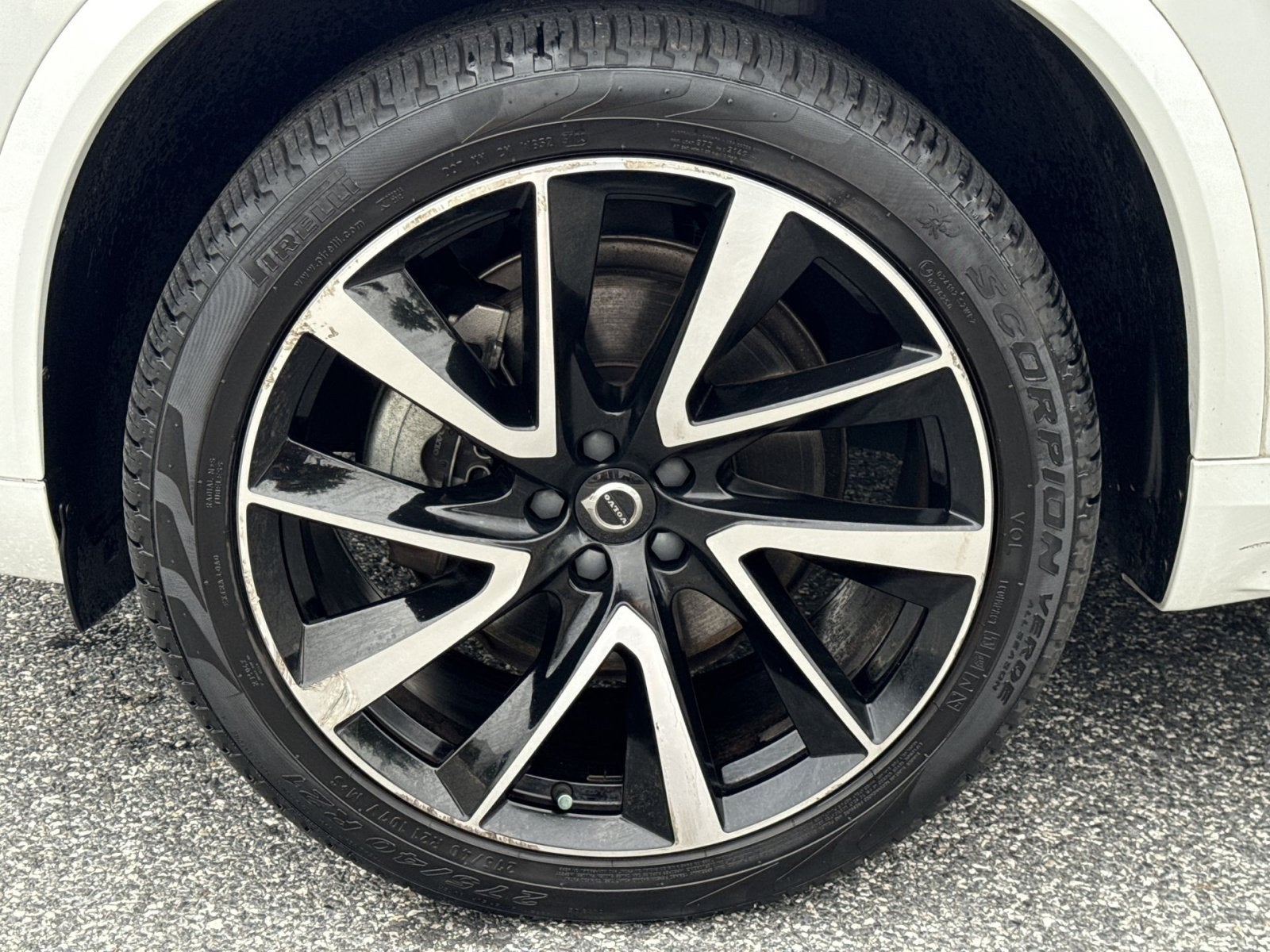 2023 Volvo XC90 B6 Plus 7-Seater