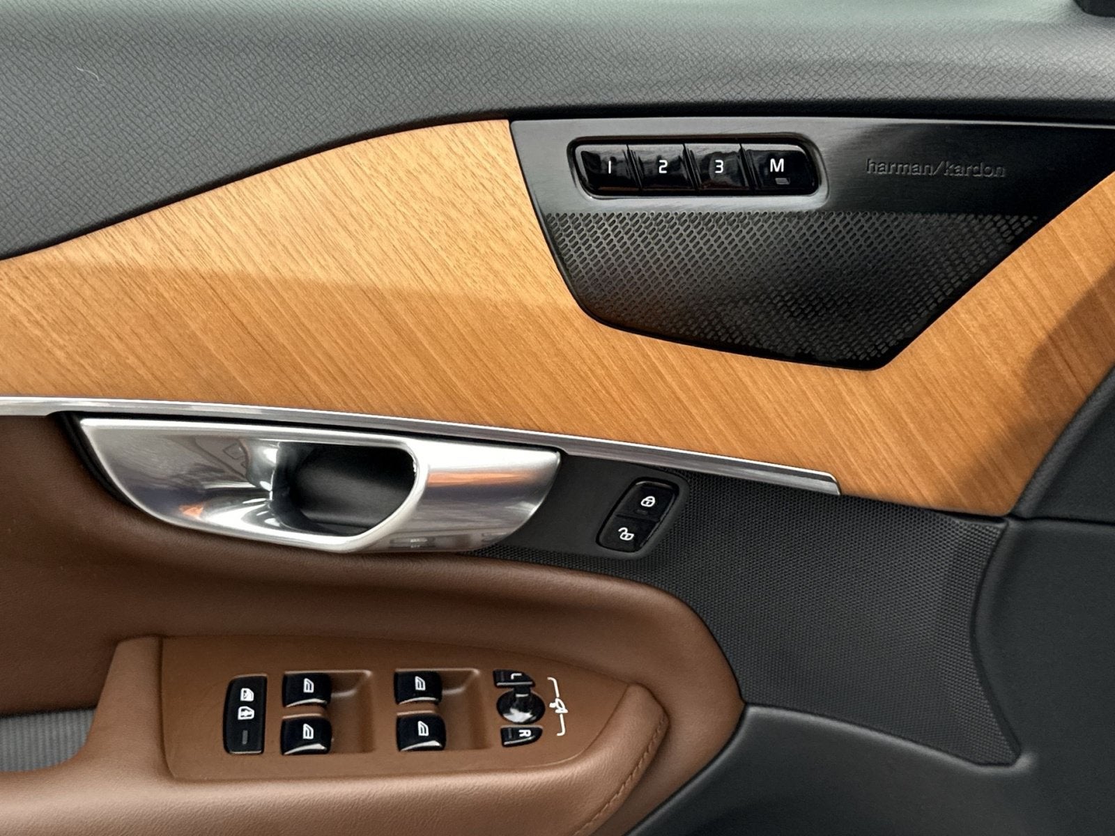 2023 Volvo XC90 B6 Plus 7-Seater