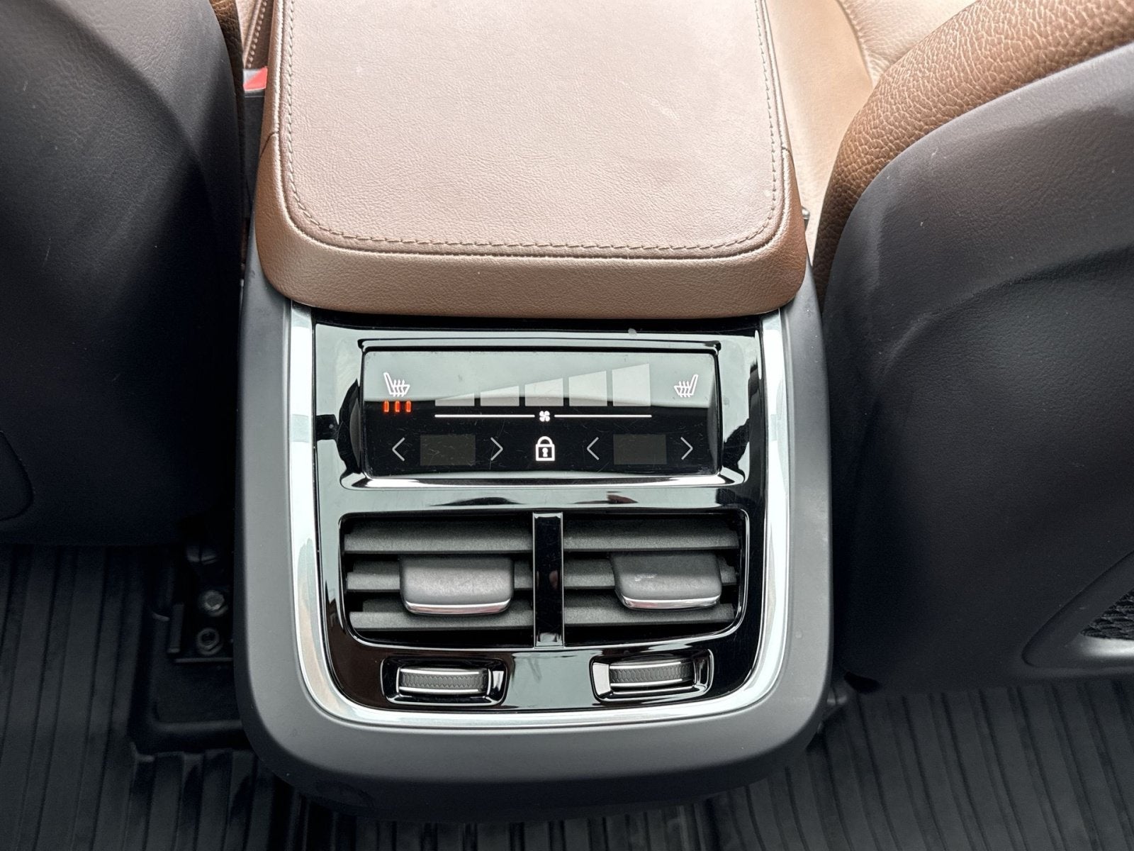 2023 Volvo XC90 B6 Plus 7-Seater