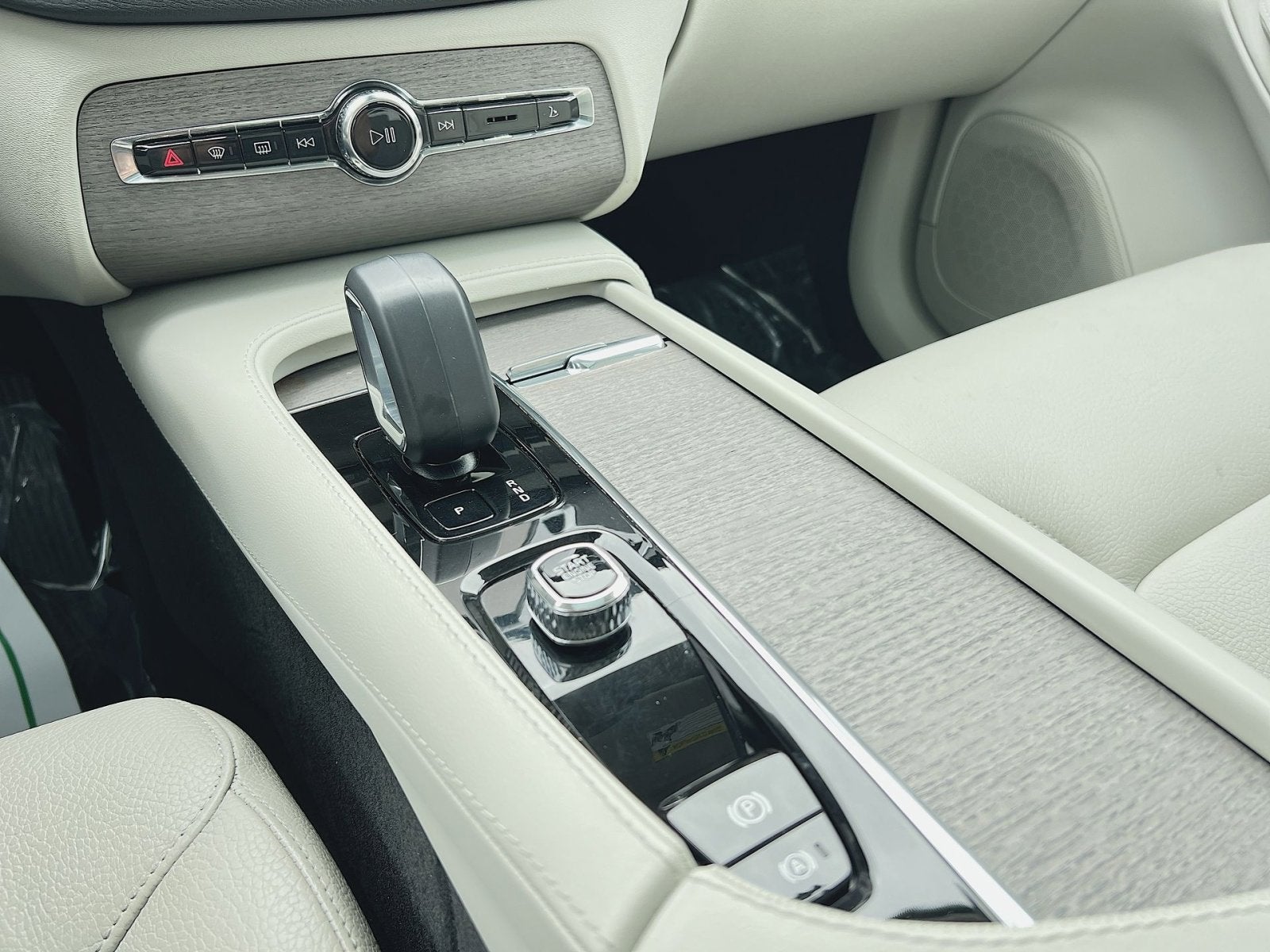 2023 Volvo XC90 B6 Plus 7-Seater