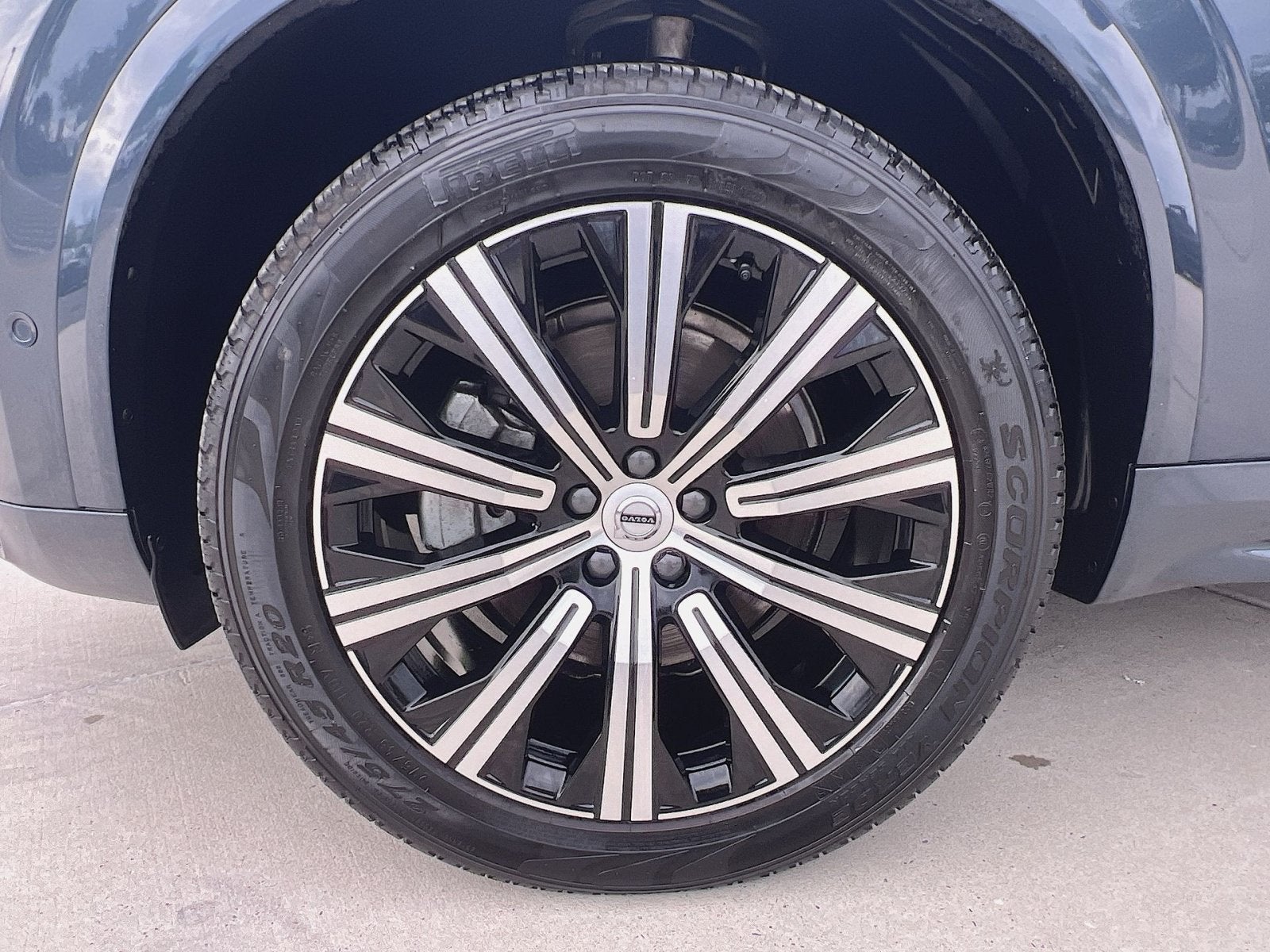 2023 Volvo XC90 B6 Plus 7-Seater