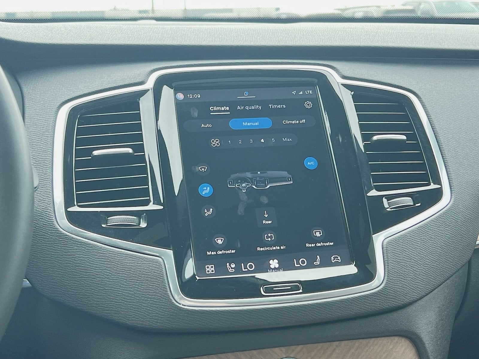 2023 Volvo XC90 B6 Plus 7-Seater
