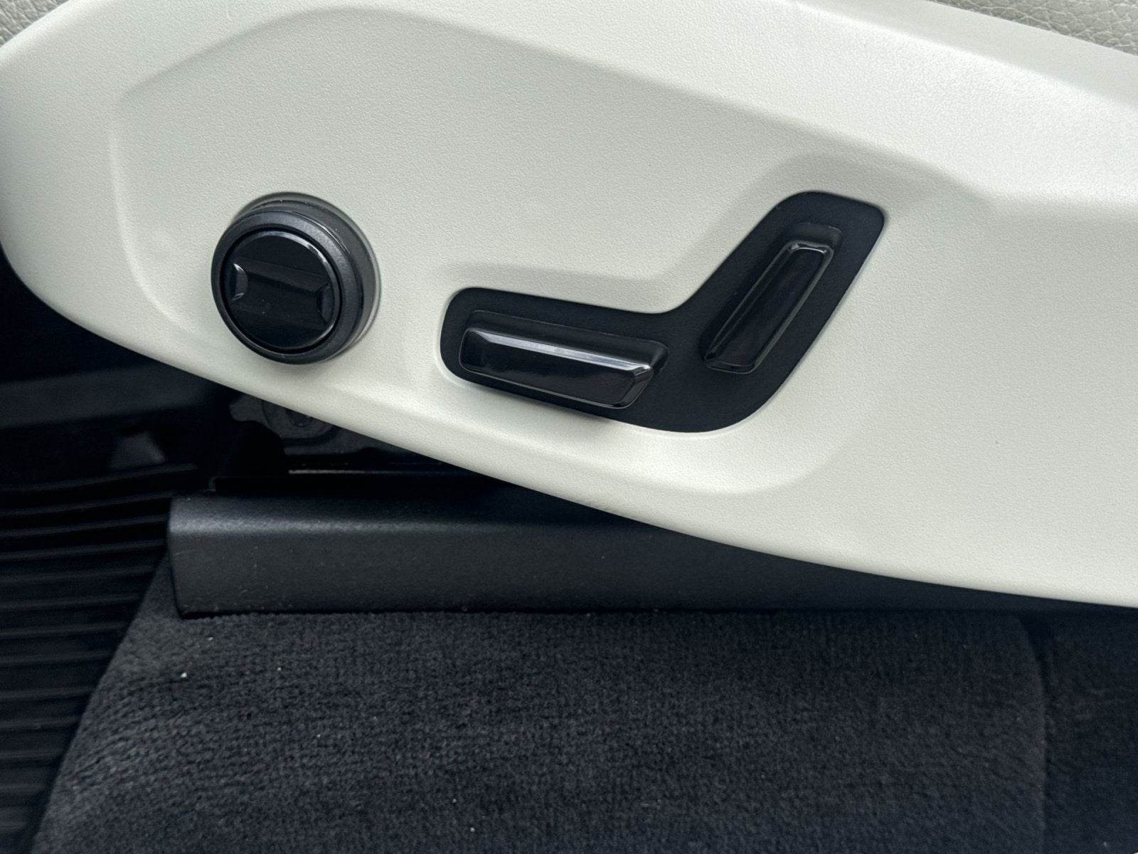 2023 Volvo XC90 B6 Plus 7-Seater