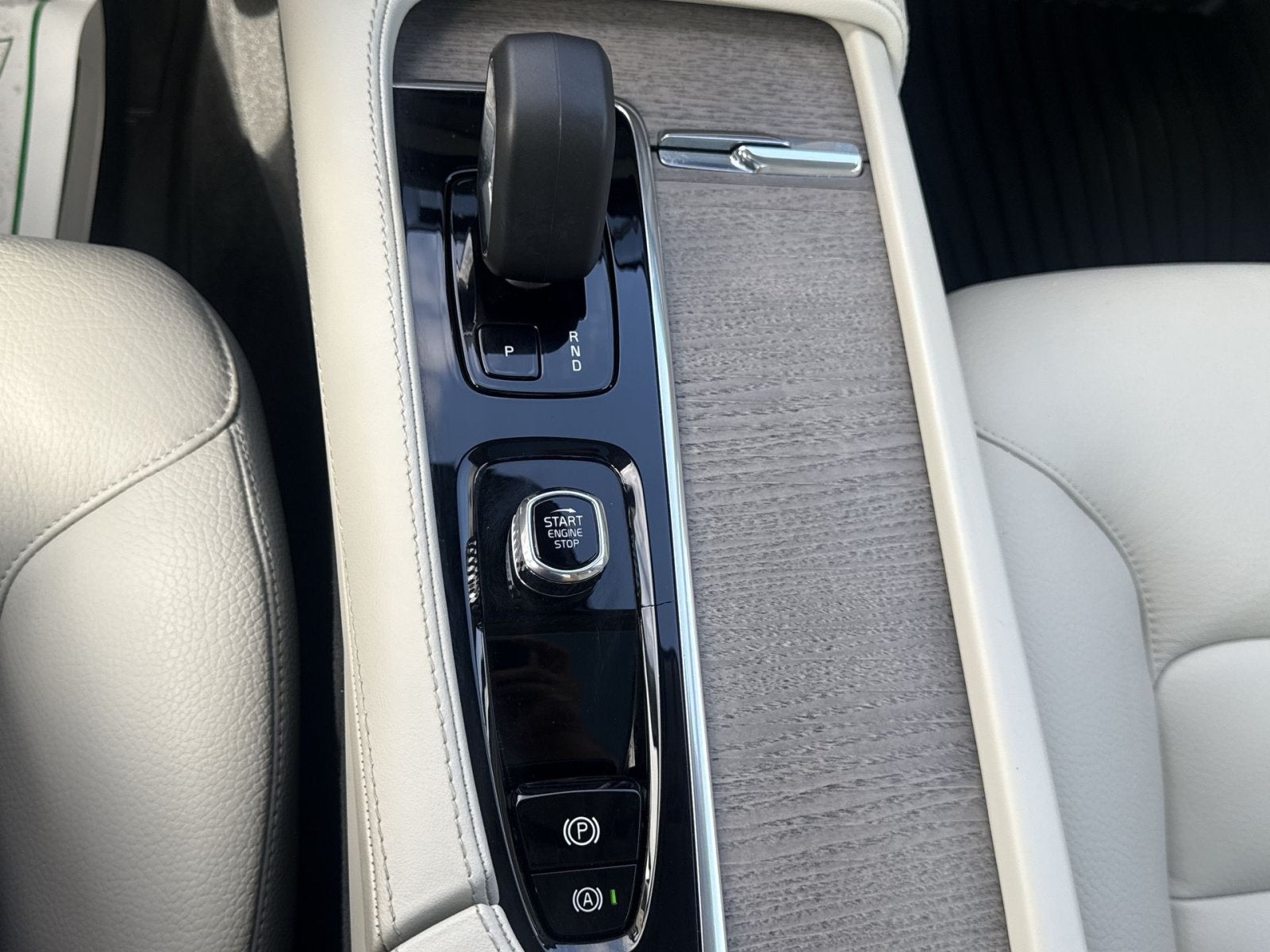2023 Volvo XC90 B6 Plus 7-Seater