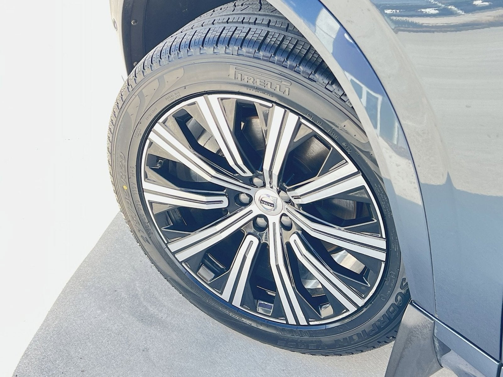 2023 Volvo XC90 B6 Plus 7-Seater