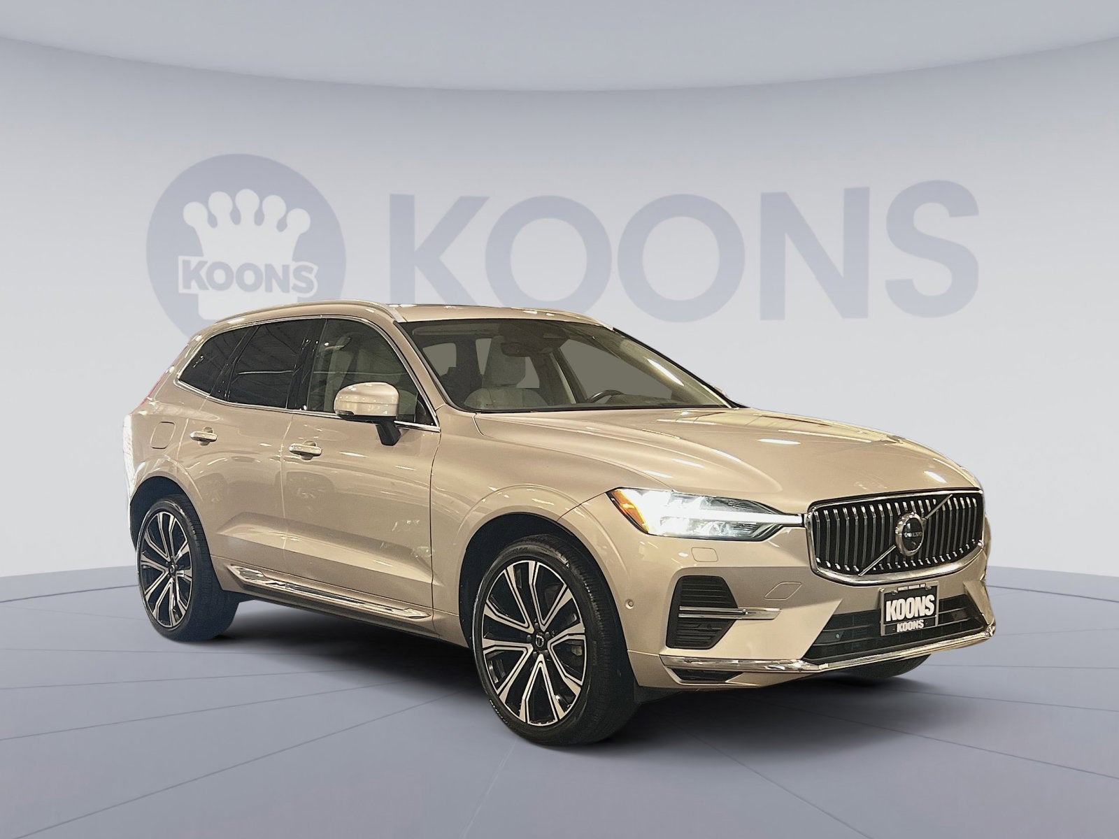 2023 Volvo XC60 B6 Ultimate Bright Theme