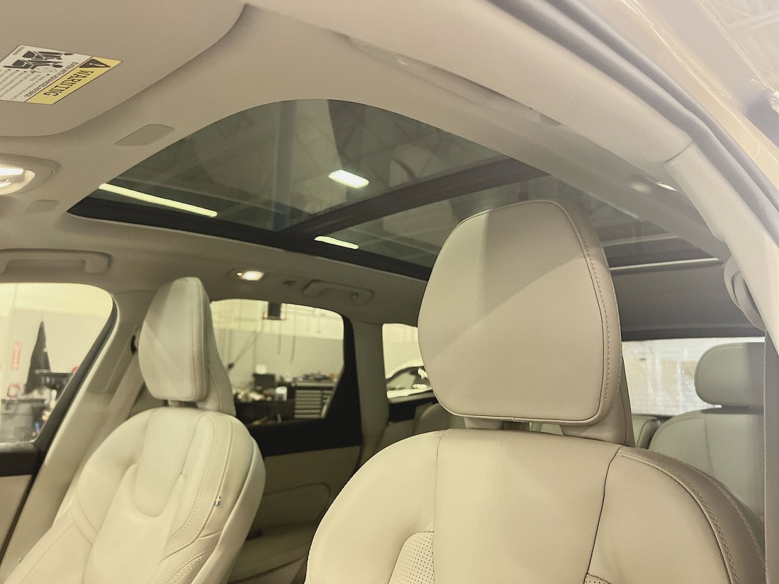 2023 Volvo XC60 B6 Ultimate Bright Theme