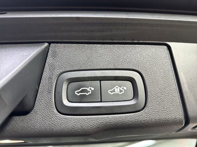2023 Volvo XC60 B6 Ultimate Bright Theme