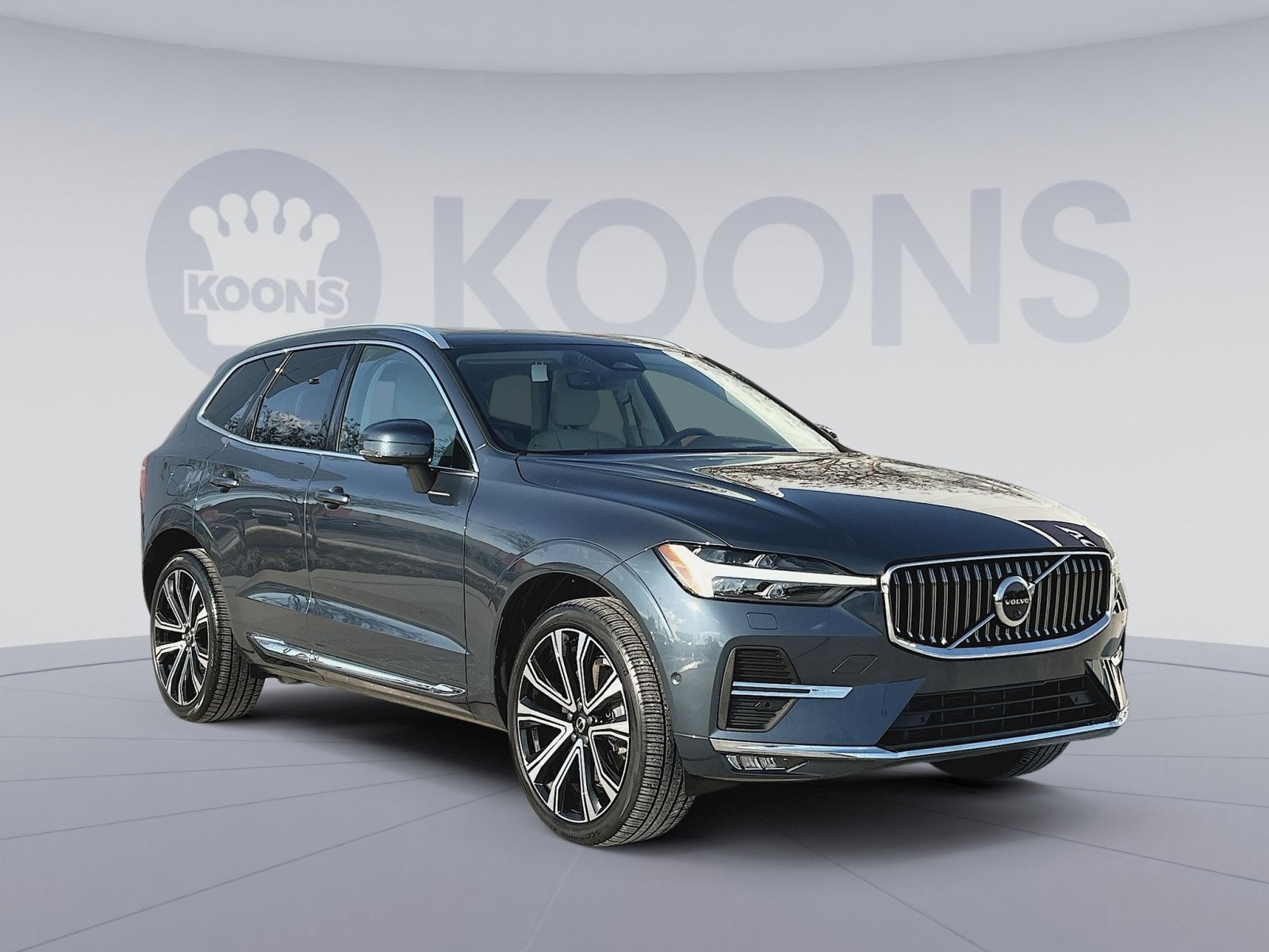 2023 Volvo XC60 B6 Ultimate Bright Theme