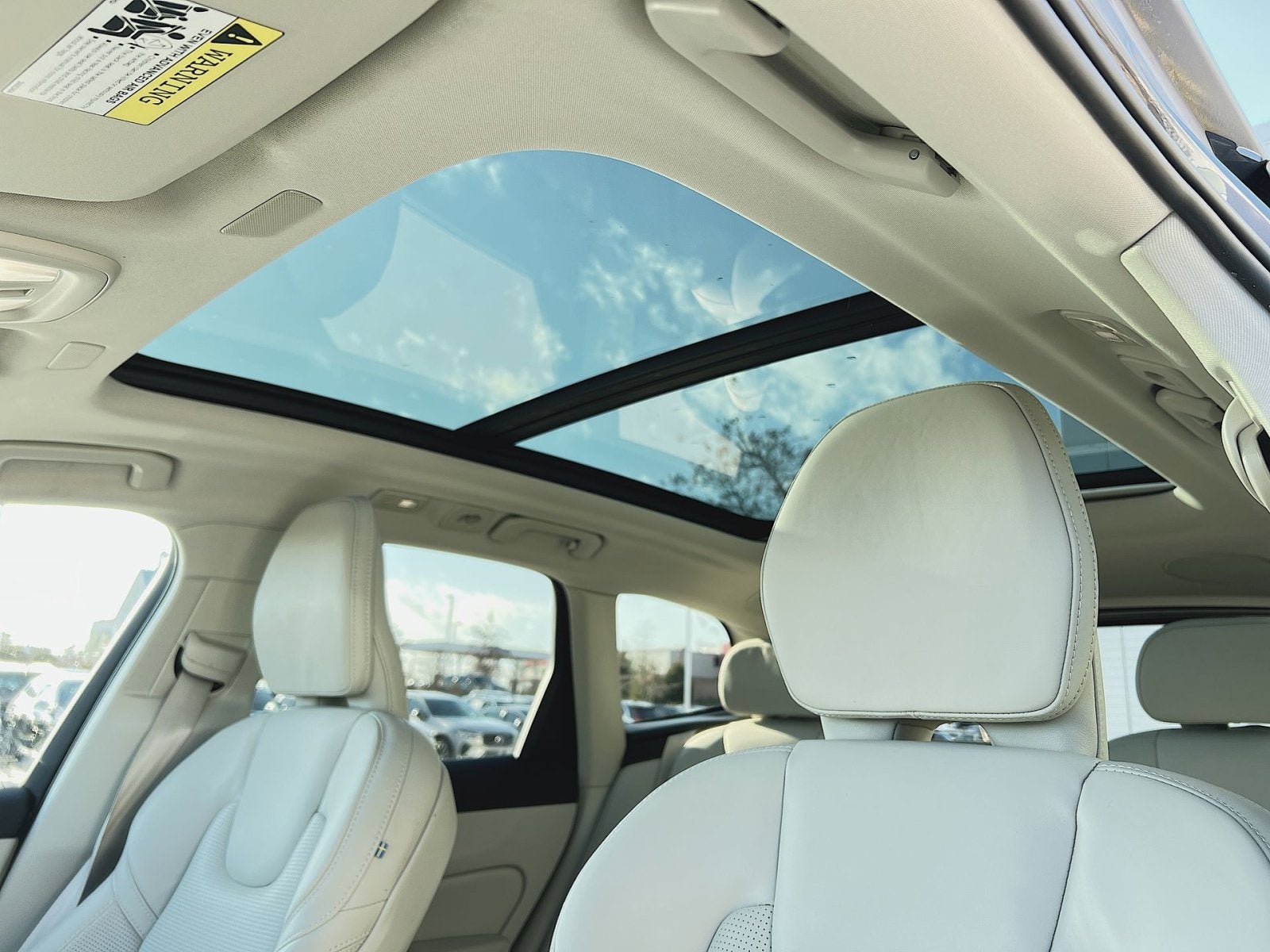 2023 Volvo XC60 B6 Ultimate Bright Theme