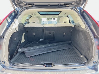 2023 Volvo XC60 B6 Ultimate Bright Theme