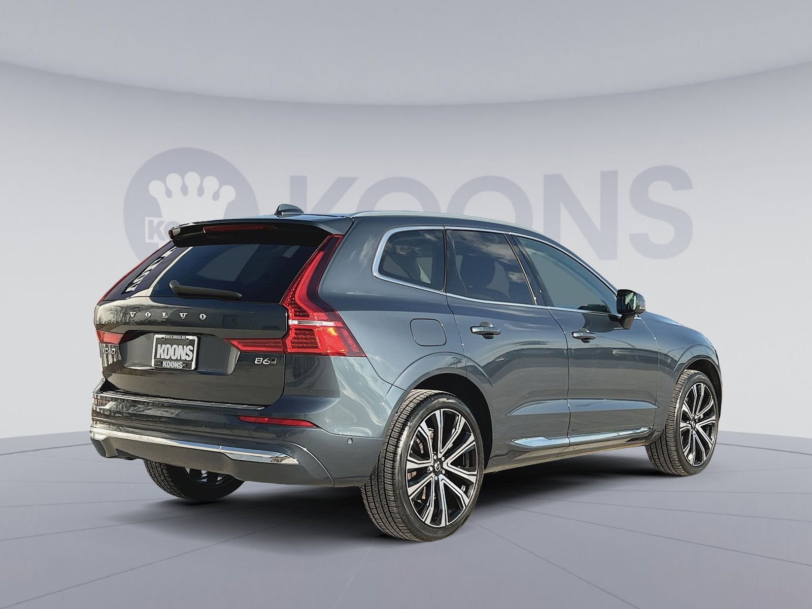 2023 Volvo XC60 B6 Ultimate Bright Theme