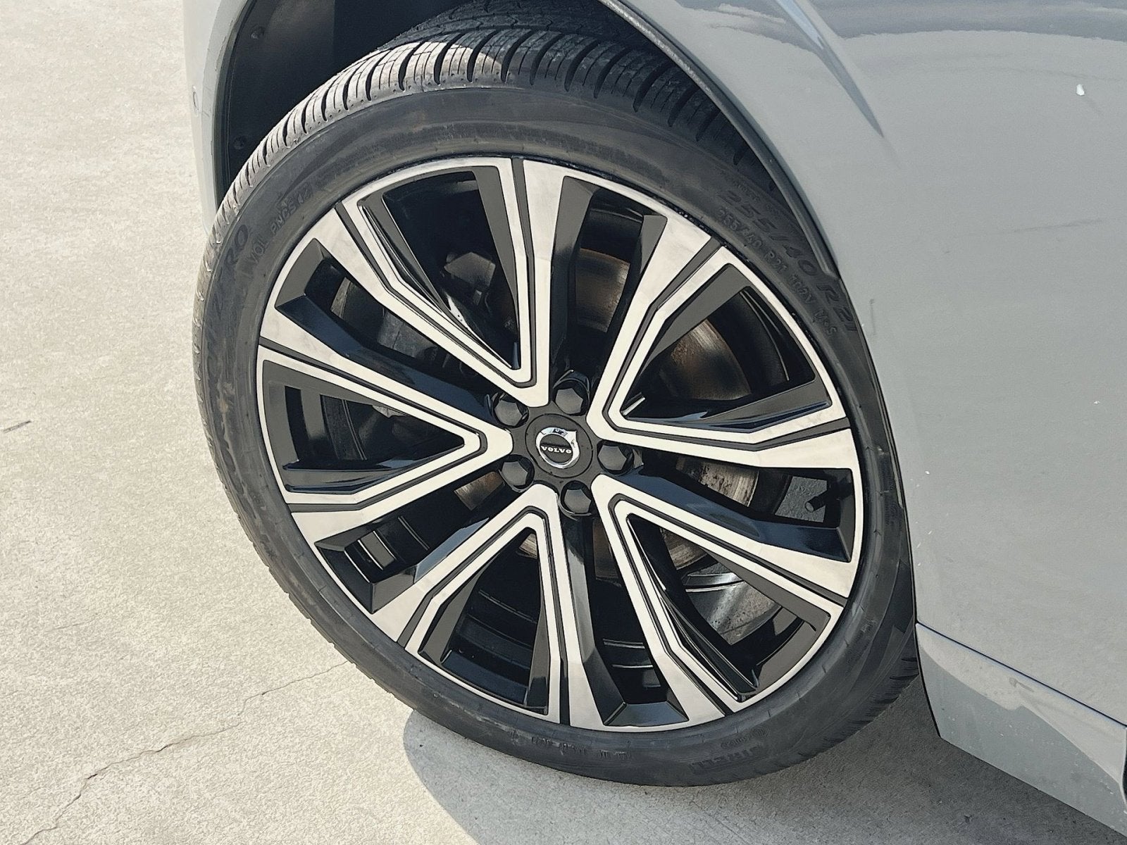 2023 Volvo XC60 B6 Ultimate Bright Theme