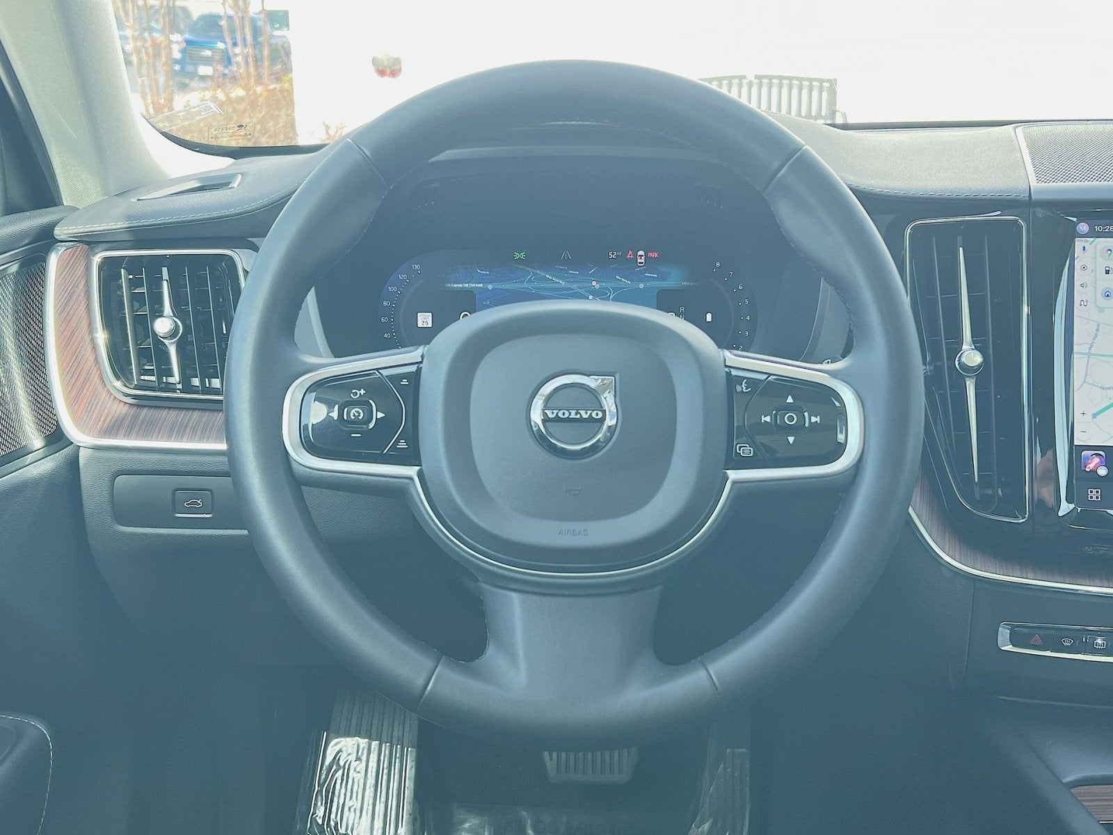 2023 Volvo XC60 B6 Ultimate Bright Theme