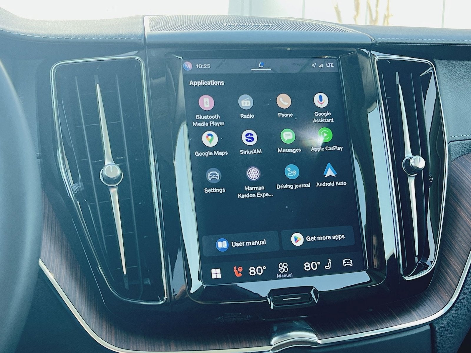 2023 Volvo XC60 B6 Ultimate Bright Theme