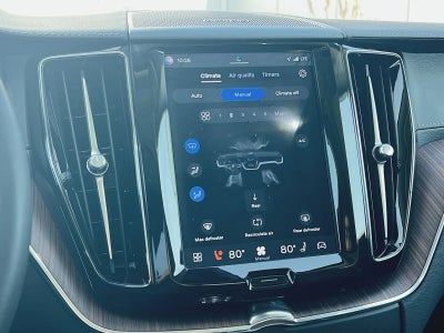 2023 Volvo XC60 B6 Ultimate Bright Theme